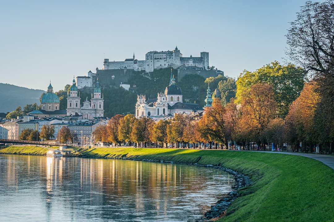 „Salzburg entdecken mit der Familie: Geheimtipps & entspannte Stadtführungen“